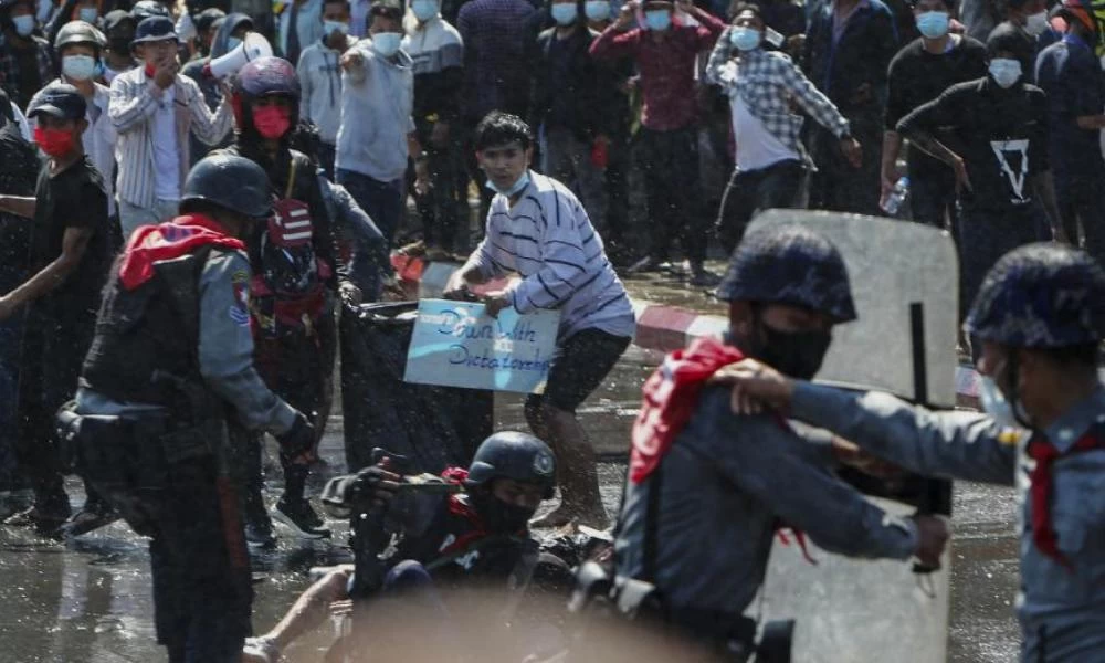 Οργή ΟΗΕ και Ε.Ε για την αιματηρή καταστολή στην Μιανμάρ